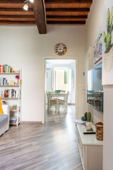 Casa Vacanze L'Angolo Fiorito Беттолле Экстерьер фото